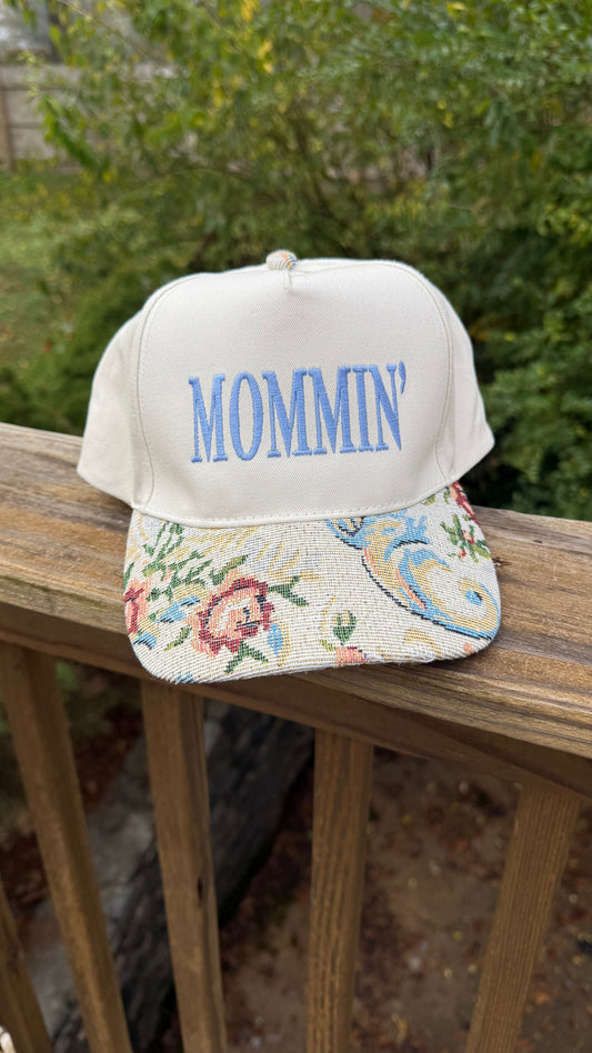 MOMMIN’ Floral Trucker Hat