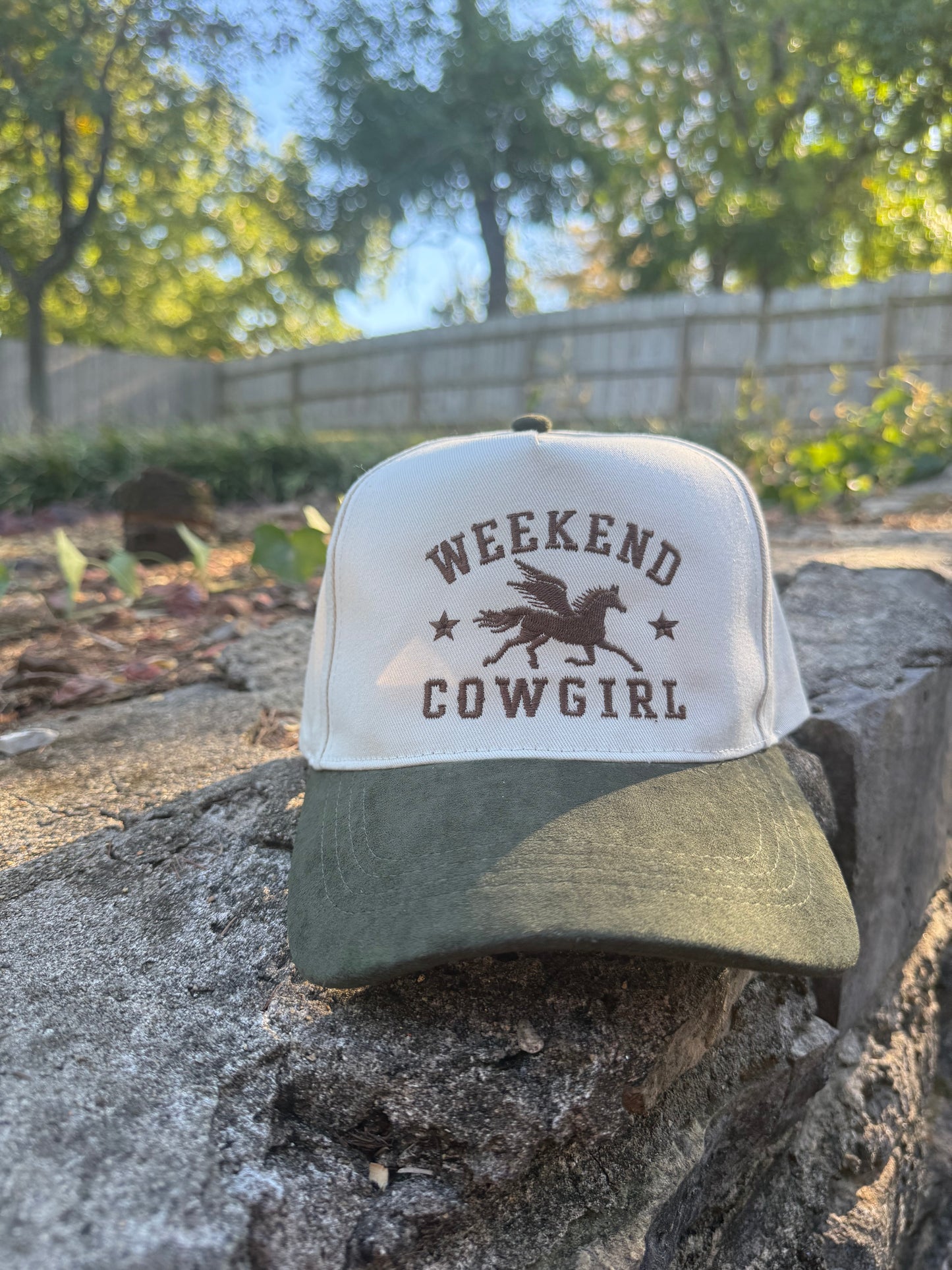 Weekend Cowgirl - Suede Brim